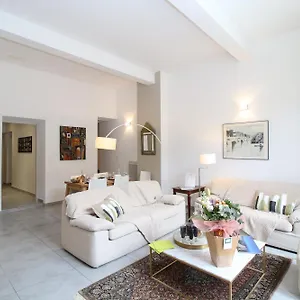 appartement-en-hyper-centre-2-chambres-wifi-gratuit.fr-provencehotel.com/